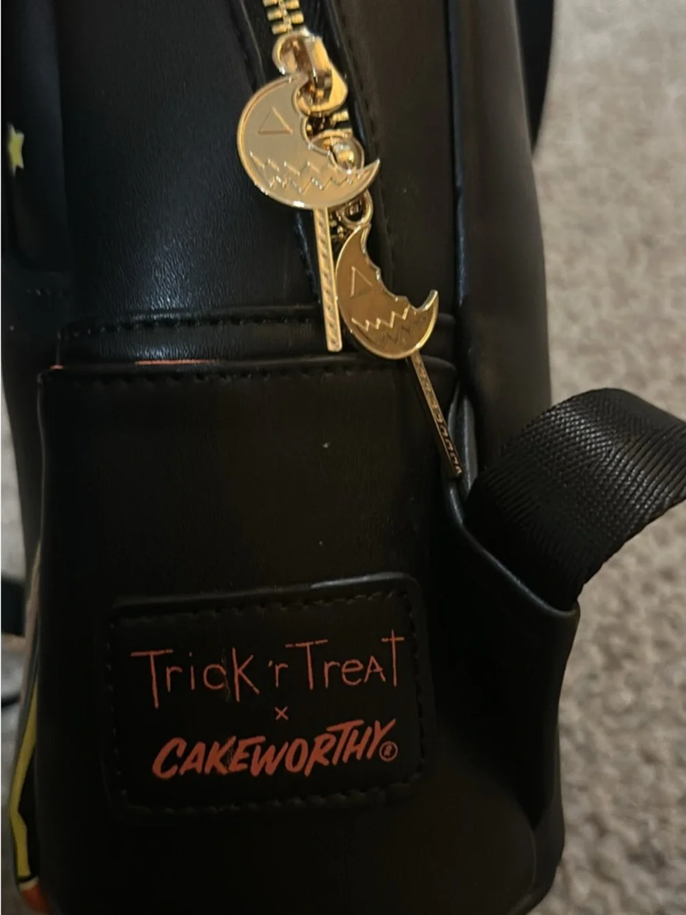 Cakeworthy Trick r treat backpack - Picture 3 of 4